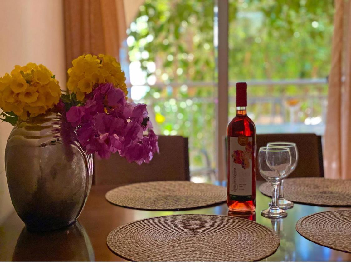 Town House, Garden, 2 Bedrooms, 2 Bathrooms Apartament