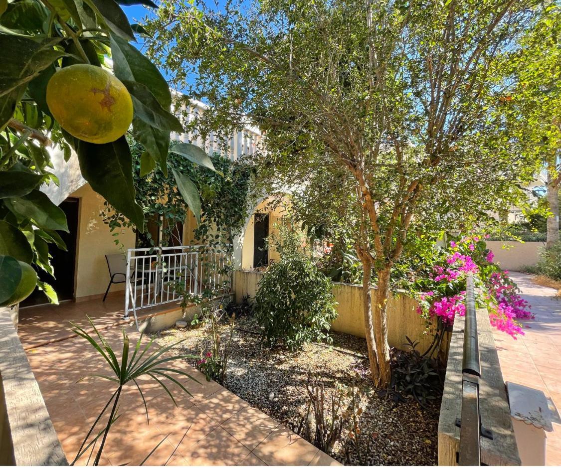 Town House, Garden, 2 Bedrooms, 2 Bathrooms Apartament Pafos